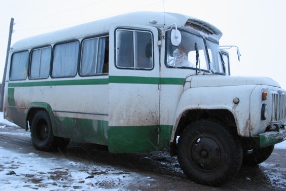 russianbus.jpg